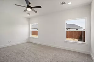 200 Cliff Ct, Godley, TX 76044 - Photo 11