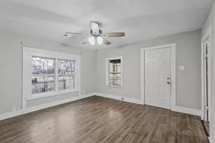 906 E Houston St, Sherman, TX 75092 - Photo 3