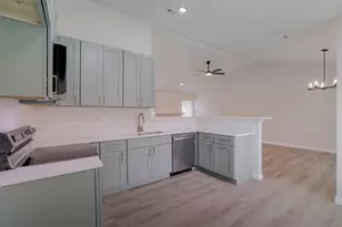 4201 Arbor Creek Dr, Carrollton, TX 75010 - Photo 11