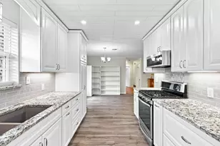300 Parkwood Pl, Lewisville, TX 75067 - Photo 7