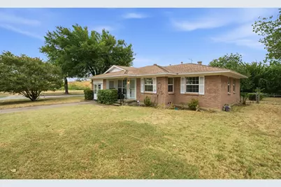 300 Parkwood Place, Lewisville, TX 75067 - Photo 31