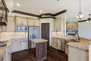 715 La Paloma Rd, Sanger, TX 76266 - Photo 15