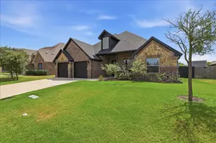 715 La Paloma Rd, Sanger, TX 76266 - Photo 3