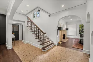 2127 Pembroke Dr, Fort Worth, TX 76110 - Photo 17