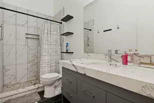 409 Creek Point Ln, Arlington, TX 76002 - Photo 9