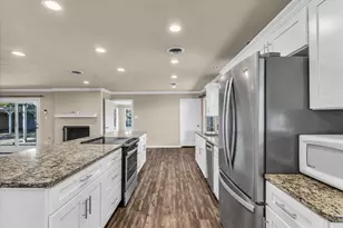 1728 Laurel Lake Dr, Waco, TX 76710 - Photo 13