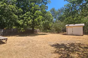 540 Harrison Ln, Hurst, TX 76053 - Photo 9