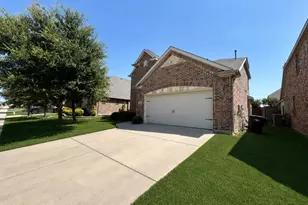 928 Albany Dr, Fort Worth, TX 76131 - Photo 1