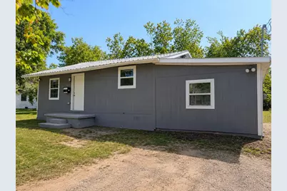 1306 Locust Street, Commerce, TX 75428 - Photo 1