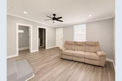 1306 Locust Street, Commerce, TX 75428 - Photo 11