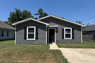 1110 Jones St, Greenville, TX 75401 - Photo 1