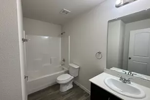 1110 Jones St, Greenville, TX 75401 - Photo 17