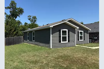 1110 Jones Street, Greenville, TX 75401 - Photo 3
