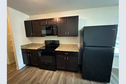 1110 Jones Street, Greenville, TX 75401 - Photo 7