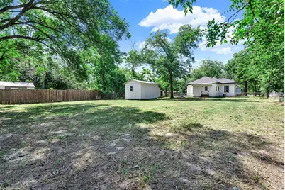 909 E High Street, Terrell, TX 75160 - Photo 11