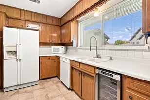 504 Panama Ct, Granbury, TX 76048 - Photo 15