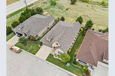 10408 Claystone Drive, Denton, TX 76207 - Photo 3
