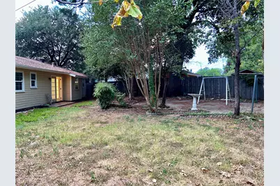 1801 Anderson Street, Irving, TX 75062 - Photo 5