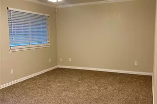 1801 Anderson St, Irving, TX 75062 - Photo 9