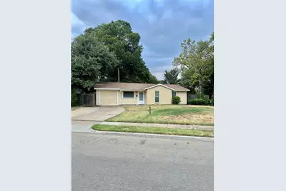1801 Anderson Street, Irving, TX 75062 - Photo 3