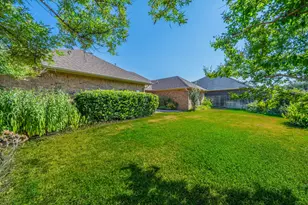 529 Winston St, Grand Prairie, TX 75052 - Photo 25