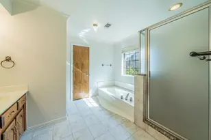 529 Winston St, Grand Prairie, TX 75052 - Photo 13
