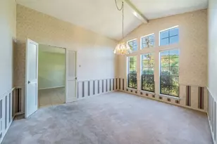 529 Winston St, Grand Prairie, TX 75052 - Photo 9