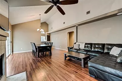 1203 Lone Wolf Trail, Carrollton, TX 75007 - Photo 5