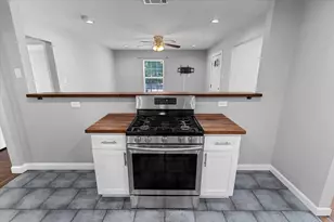 902 S Ewing Ave, Dallas, TX 75203 - Photo 11