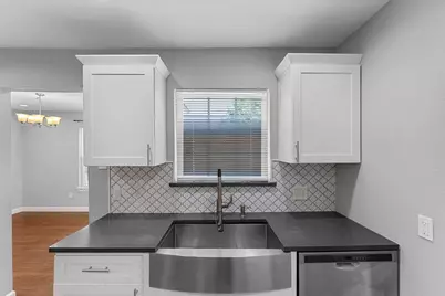 902 S Ewing Avenue, Dallas, TX 75203 - Photo 9