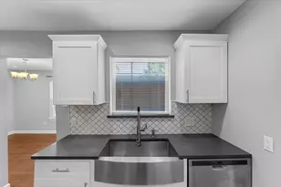 902 S Ewing Ave, Dallas, TX 75203 - Photo 9