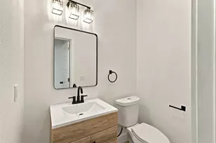 2721 Sycamore Ct, Granbury, TX 76048 - Photo 5