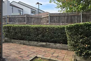 2961 N Bend Dr, Dallas, TX 75229 - Photo 27