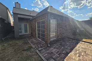 2961 N Bend Dr, Dallas, TX 75229 - Photo 17