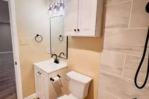 2213 E Biscayne Dr, Irving, TX 75060 - Photo 17