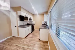 2213 E Biscayne Dr, Irving, TX 75060 - Photo 9