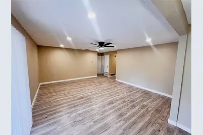 2213 E Biscayne Drive, Irving, TX 75060 - Photo 7