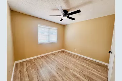 2213 E Biscayne Drive, Irving, TX 75060 - Photo 15