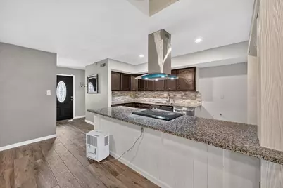 704 Levelland Drive, Arlington, TX 76017 - Photo 3