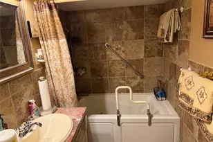 5220 Woodsboro Ln, Dallas, TX 75241 - Photo 17