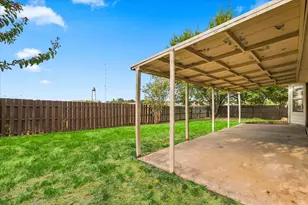 208 Cory Ct, Krum, TX 76249 - Photo 35