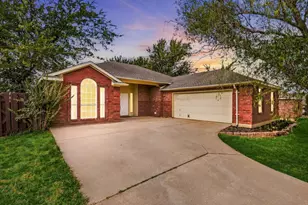 208 Cory Ct, Krum, TX 76249 - Photo 1