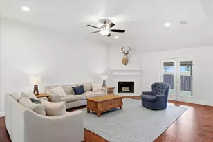 208 Cory Ct, Krum, TX 76249 - Photo 17