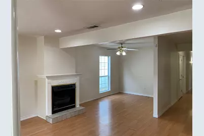 406 S Jefferson Street S, Irving, TX 75060 - Photo 5