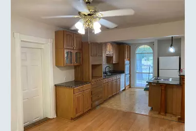 406 S Jefferson Street S, Irving, TX 75060 - Photo 9