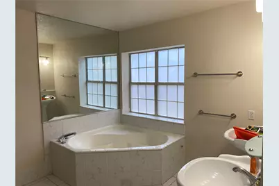 406 S Jefferson Street S, Irving, TX 75060 - Photo 19