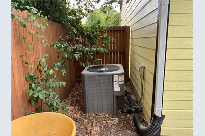 406 S Jefferson Street S, Irving, TX 75060 - Photo 27