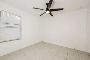 305 Dry Cyn Wy, Fort Worth, TX 76052 - Photo 15