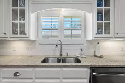 9604 Yellowstone Road, Waco, TX 76712 - Photo 17