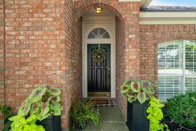 9604 Yellowstone Road, Waco, TX 76712 - Photo 5